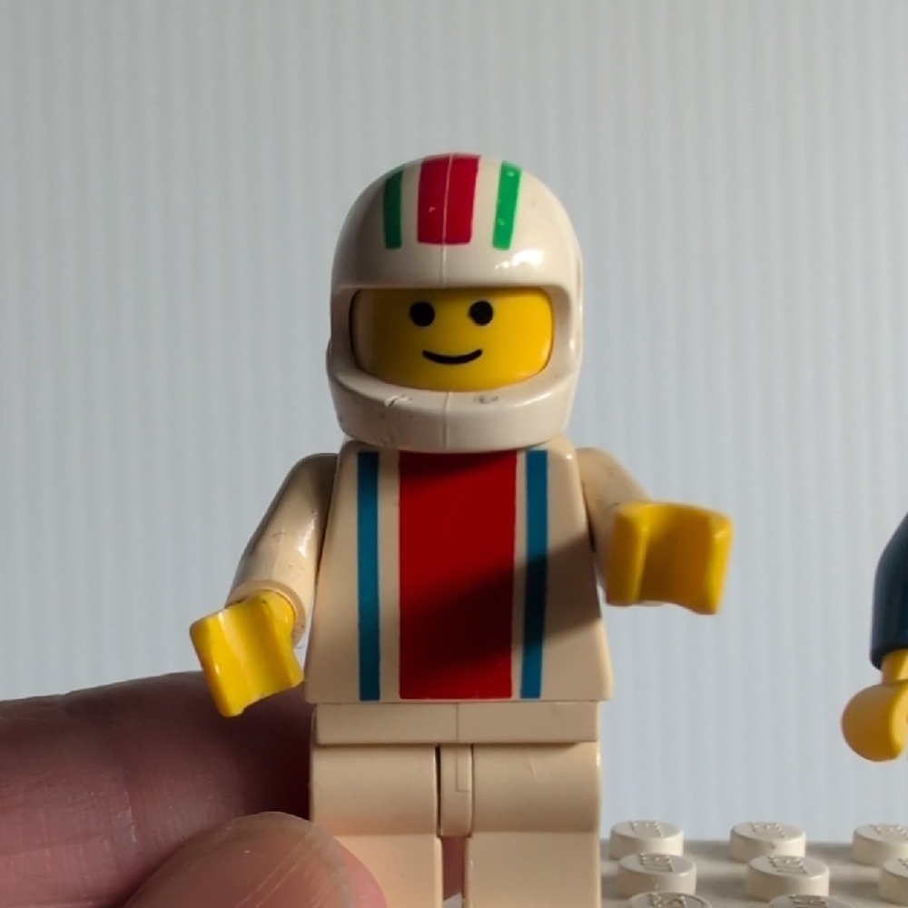 LEGO Racing and Worker Minifigures Set - Picture 5 of 6
